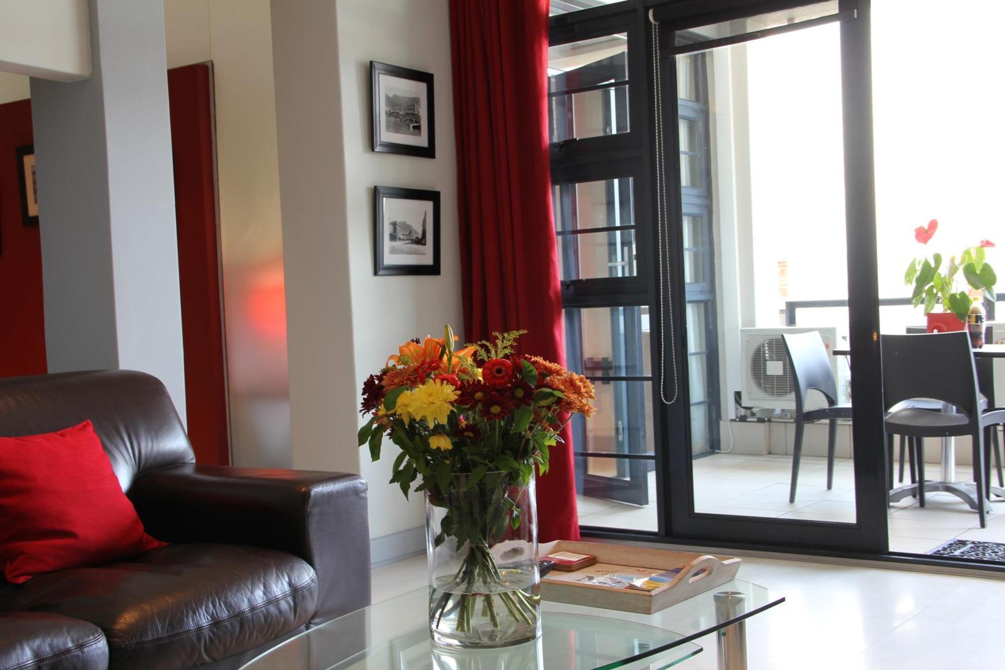 Apt 67 Long Street No Loadshedding Kaapstad Kamer foto