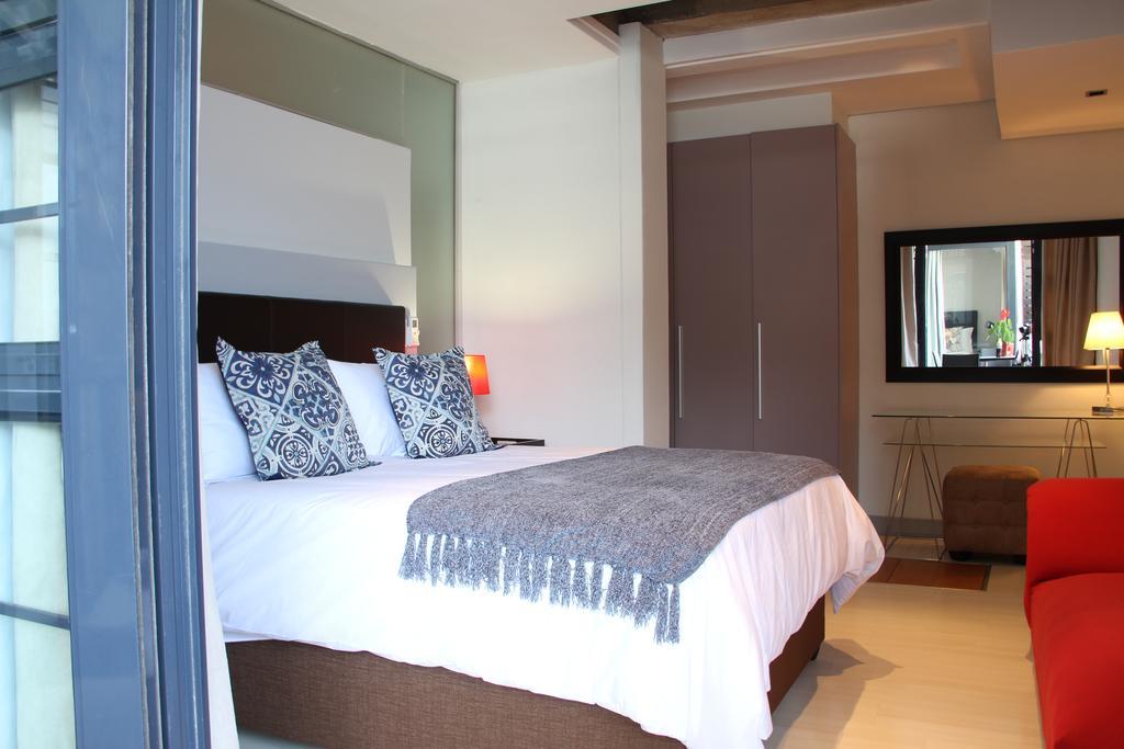 Apt 67 Long Street No Loadshedding Kaapstad Kamer foto